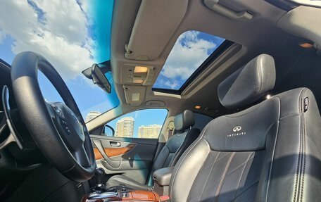 Infiniti QX70, 2014 год, 2 080 000 рублей, 18 фотография