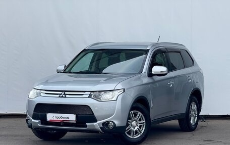 Mitsubishi Outlander III рестайлинг 3, 2014 год, 1 350 000 рублей, 1 фотография