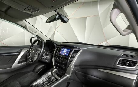 Mitsubishi Pajero Sport III рестайлинг, 2019 год, 3 098 000 рублей, 9 фотография