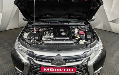 Mitsubishi Pajero Sport III рестайлинг, 2019 год, 3 098 000 рублей, 18 фотография