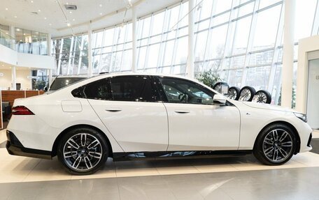 BMW 5 серия, 2024 год, 9 750 000 рублей, 4 фотография