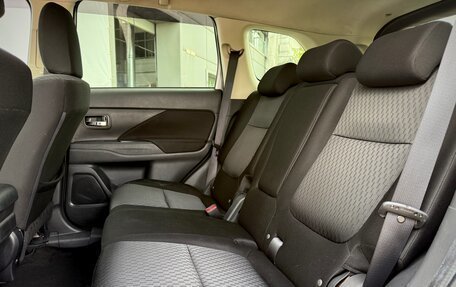 Mitsubishi Outlander III рестайлинг 3, 2014 год, 1 350 000 рублей, 20 фотография