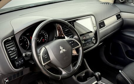Mitsubishi Outlander III рестайлинг 3, 2014 год, 1 350 000 рублей, 21 фотография