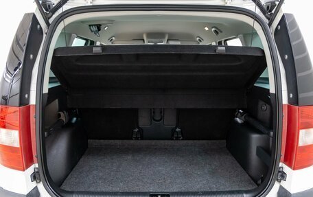 Skoda Yeti I рестайлинг, 2013 год, 1 248 000 рублей, 38 фотография