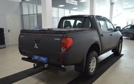 Mitsubishi L200 IV рестайлинг, 2011 год, 999 000 рублей, 9 фотография