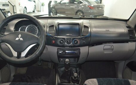 Mitsubishi L200 IV рестайлинг, 2011 год, 999 000 рублей, 31 фотография