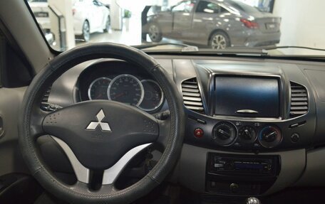 Mitsubishi L200 IV рестайлинг, 2011 год, 999 000 рублей, 32 фотография