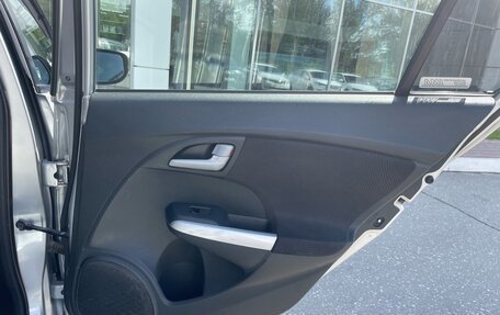 Honda Insight II рестайлинг, 2012 год, 920 000 рублей, 15 фотография