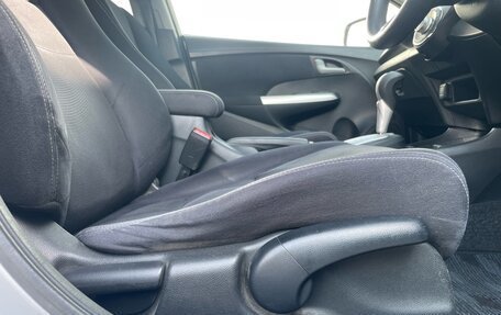 Honda Insight II рестайлинг, 2012 год, 920 000 рублей, 14 фотография