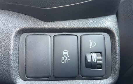 Honda Insight II рестайлинг, 2012 год, 920 000 рублей, 13 фотография