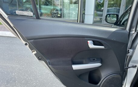 Honda Insight II рестайлинг, 2012 год, 920 000 рублей, 17 фотография