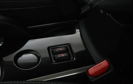 Mitsubishi Outlander III рестайлинг 3, 2020 год, 2 415 000 рублей, 11 фотография