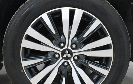 Mitsubishi Outlander III рестайлинг 3, 2020 год, 2 415 000 рублей, 16 фотография