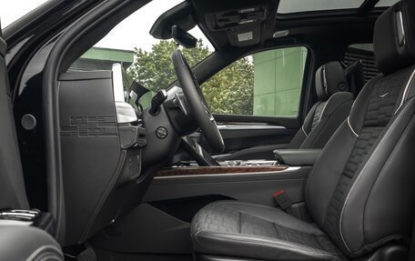 Cadillac Escalade V, 2025 год, 21 800 000 рублей, 20 фотография