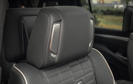 Cadillac Escalade V, 2025 год, 21 800 000 рублей, 26 фотография