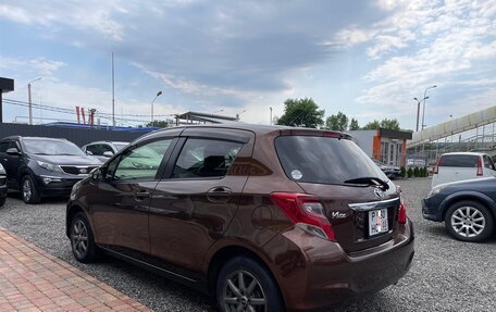 Toyota Vitz, 2015 год, 880 000 рублей, 3 фотография