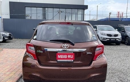Toyota Vitz, 2015 год, 880 000 рублей, 6 фотография