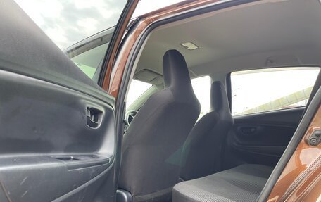 Toyota Vitz, 2015 год, 880 000 рублей, 16 фотография