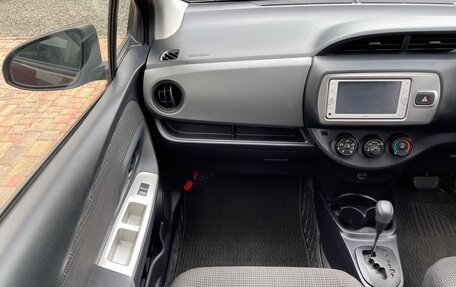 Toyota Vitz, 2015 год, 880 000 рублей, 23 фотография