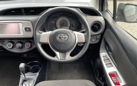 Toyota Vitz, 2015 год, 880 000 рублей, 24 фотография