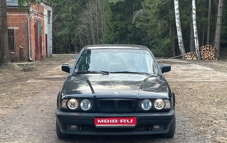 BMW 5 серия, 1990 год, 400 000 рублей, 1 фотография