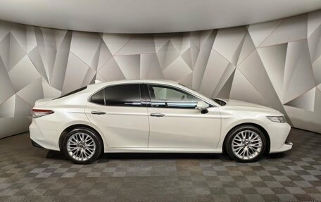 Toyota Camry, 2019 год, 2 850 000 рублей, 6 фотография