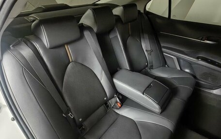 Toyota Camry, 2019 год, 2 850 000 рублей, 13 фотография