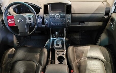 Nissan Pathfinder, 2010 год, 1 379 000 рублей, 10 фотография