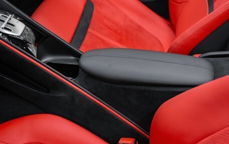 Ferrari Roma, 2024 год, 35 000 000 рублей, 13 фотография