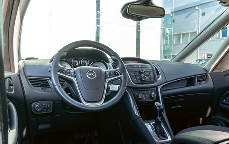 Opel Zafira C рестайлинг, 2013 год, 1 095 000 рублей, 18 фотография