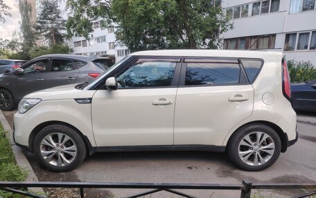 KIA Soul II рестайлинг, 2015 год, 940 000 рублей, 1 фотография
