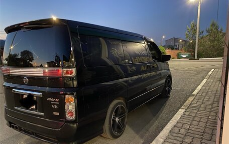Nissan Elgrand III, 2006 год, 1 350 000 рублей, 4 фотография