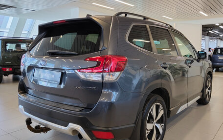 Subaru Forester, 2019 год, 2 425 000 рублей, 2 фотография