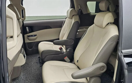 KIA Carnival, 2021 год, 2 140 000 рублей, 10 фотография