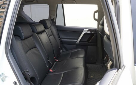 Toyota Land Cruiser Prado 150 рестайлинг 2, 2011 год, 3 340 000 рублей, 7 фотография