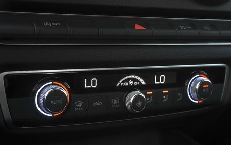 Audi A3, 2018 год, 1 890 000 рублей, 13 фотография