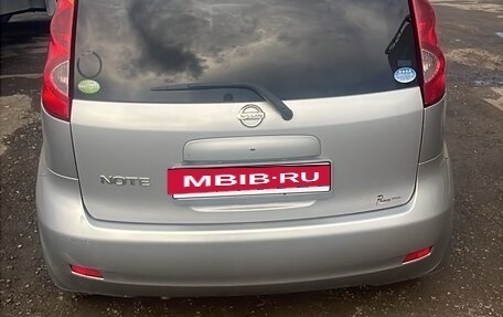 Nissan Note II рестайлинг, 2005 год, 650 000 рублей, 2 фотография