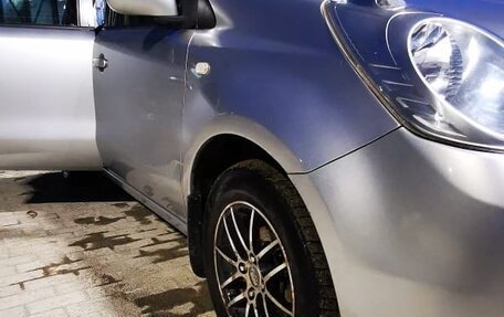 Nissan Note II рестайлинг, 2005 год, 650 000 рублей, 16 фотография