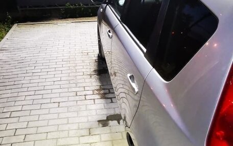 Nissan Note II рестайлинг, 2005 год, 650 000 рублей, 28 фотография