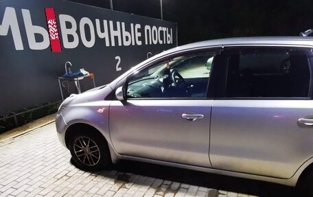 Nissan Note II рестайлинг, 2005 год, 650 000 рублей, 25 фотография