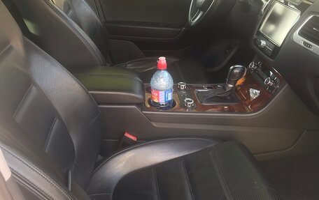 Volkswagen Touareg III, 2011 год, 2 250 000 рублей, 8 фотография