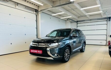 Mitsubishi Outlander III рестайлинг 3, 2017 год, 2 399 999 рублей, 2 фотография