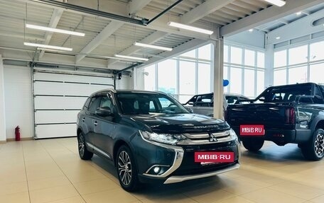 Mitsubishi Outlander III рестайлинг 3, 2017 год, 2 399 999 рублей, 8 фотография