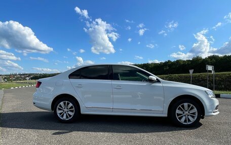 Volkswagen Jetta VI, 2017 год, 1 370 000 рублей, 4 фотография