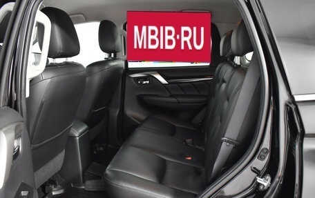 Mitsubishi Pajero Sport III рестайлинг, 2017 год, 2 270 000 рублей, 11 фотография