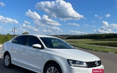 Volkswagen Jetta VI, 2017 год, 1 370 000 рублей, 3 фотография