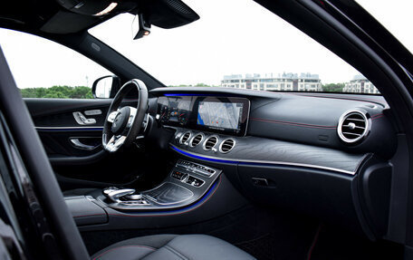 Mercedes-Benz E-Класс AMG, 2019 год, 4 800 000 рублей, 9 фотография