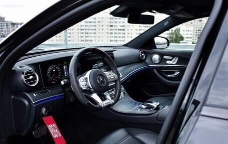 Mercedes-Benz E-Класс AMG, 2019 год, 4 800 000 рублей, 8 фотография