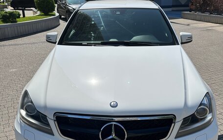 Mercedes-Benz C-Класс, 2013 год, 1 600 000 рублей, 1 фотография