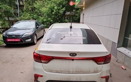 KIA Rio IV, 2018 год, 650 000 рублей, 2 фотография